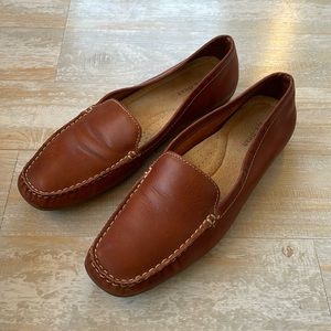 L.L. bean Brown Authentic Mocassin size 8 EUC